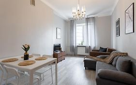 Close- Ga - Big And Bright Apartment In Top Location&Marszalkowska